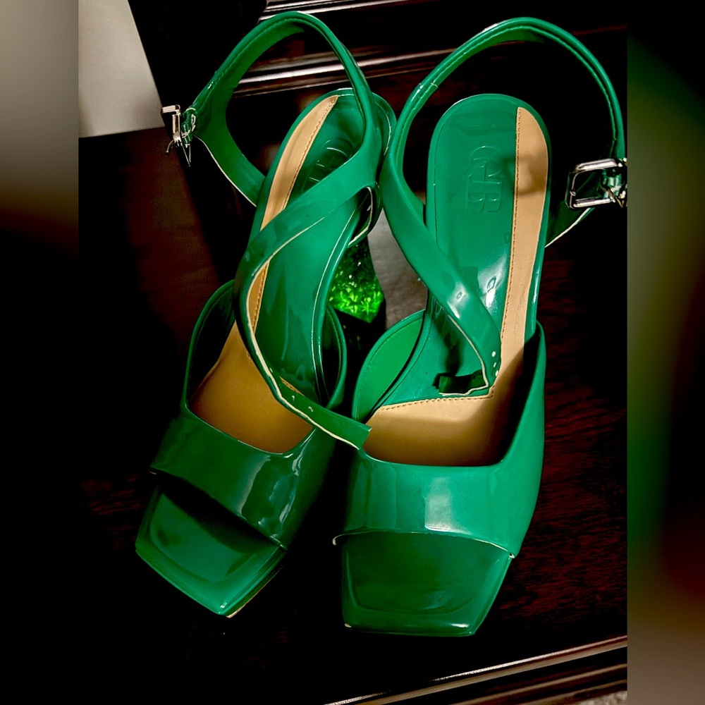 Gianni Bini Square Toe Heels